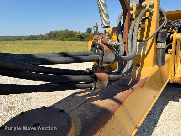 image for item DZ4705 2011 Caterpillar TS185 scraper