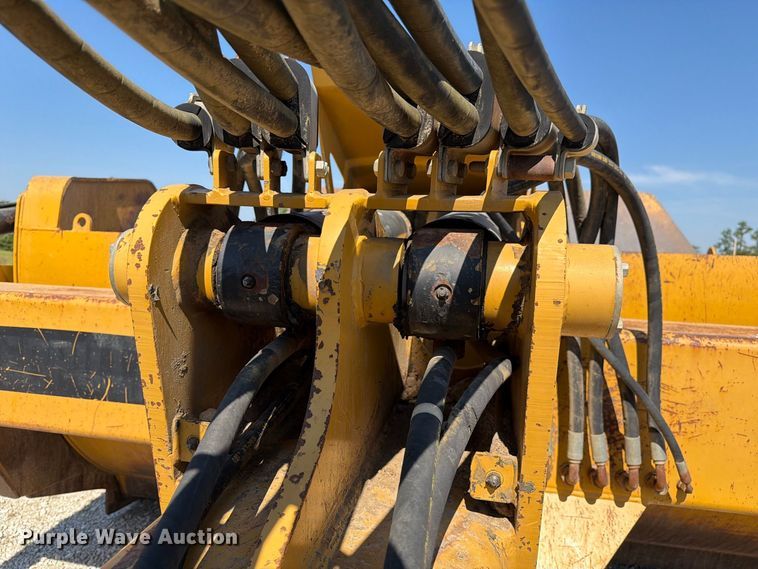 image for item DZ4705 2011 Caterpillar TS185 scraper
