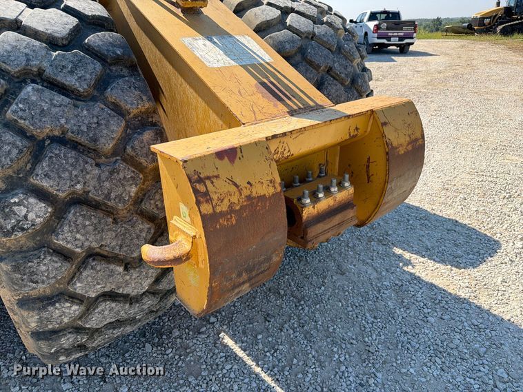 image for item DZ4705 2011 Caterpillar TS185 scraper