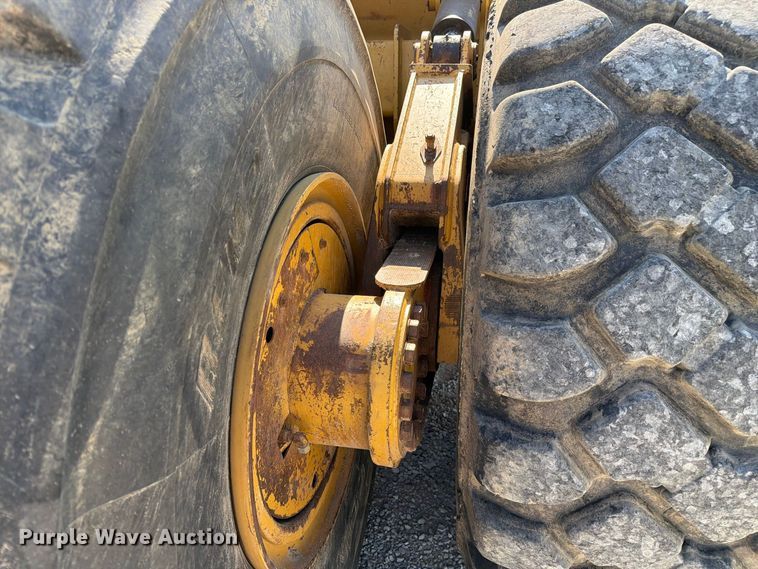 image for item DZ4705 2011 Caterpillar TS185 scraper