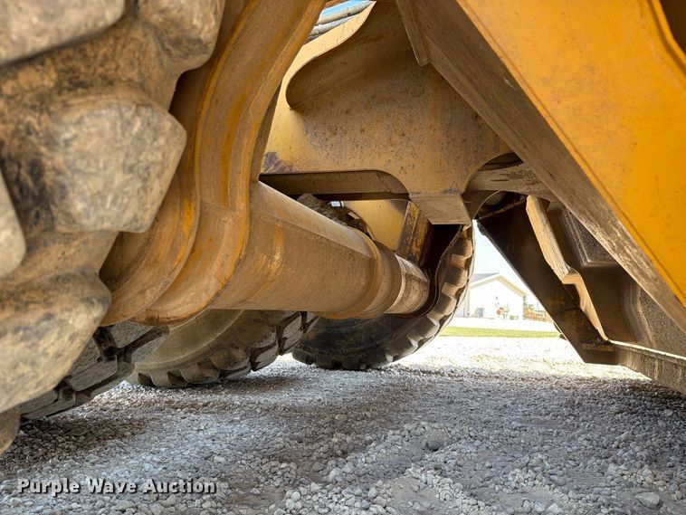 image for item DZ4705 2011 Caterpillar TS185 scraper
