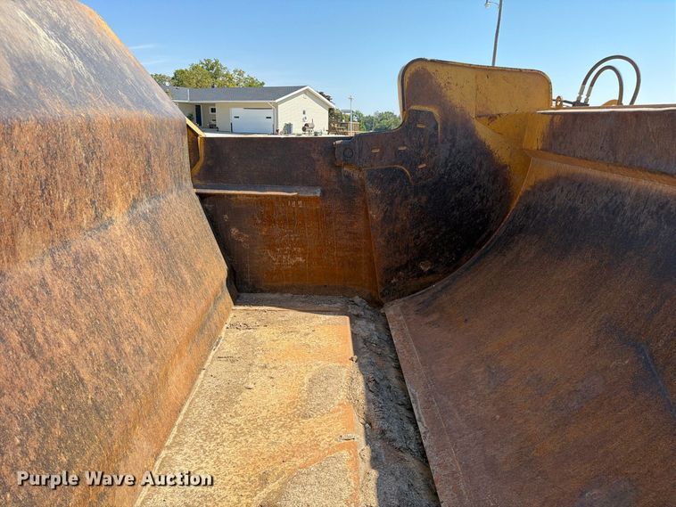 image for item DZ4705 2011 Caterpillar TS185 scraper