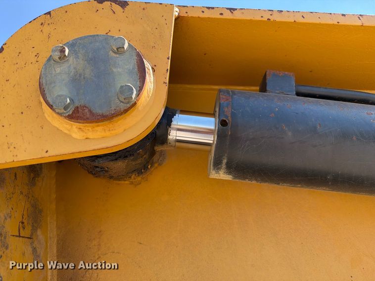 image for item DZ4705 2011 Caterpillar TS185 scraper
