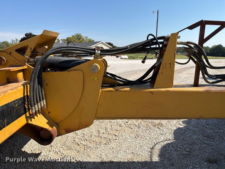 image for item DZ4705 2011 Caterpillar TS185 scraper
