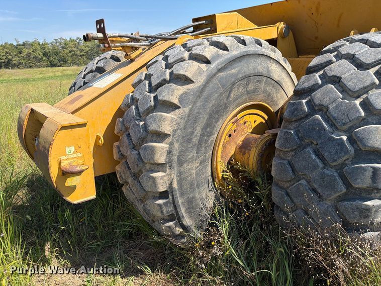 image for item DZ4705 2011 Caterpillar TS185 scraper