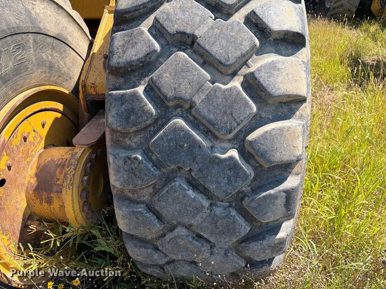 image for item DZ4705 2011 Caterpillar TS185 scraper