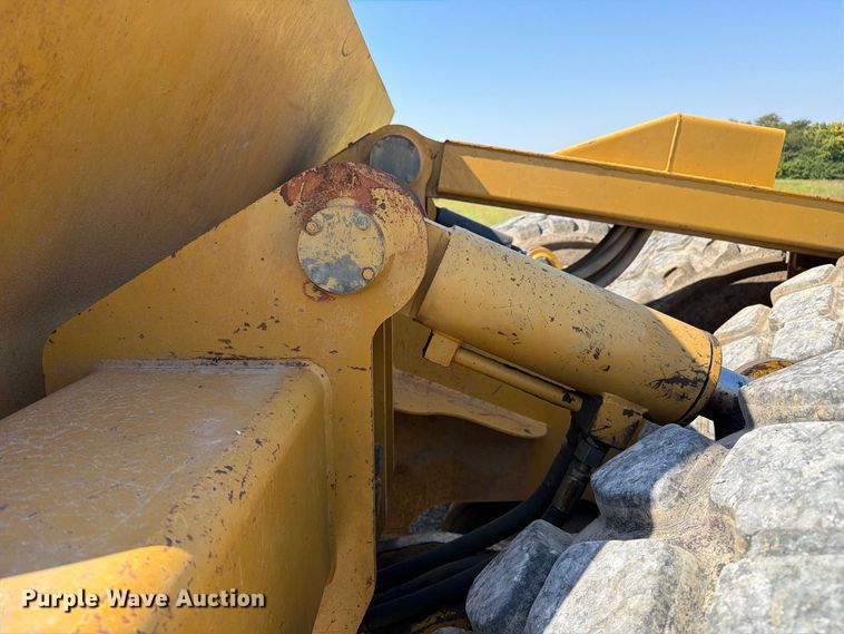 image for item DZ4706 2011 Caterpillar TS185 scraper