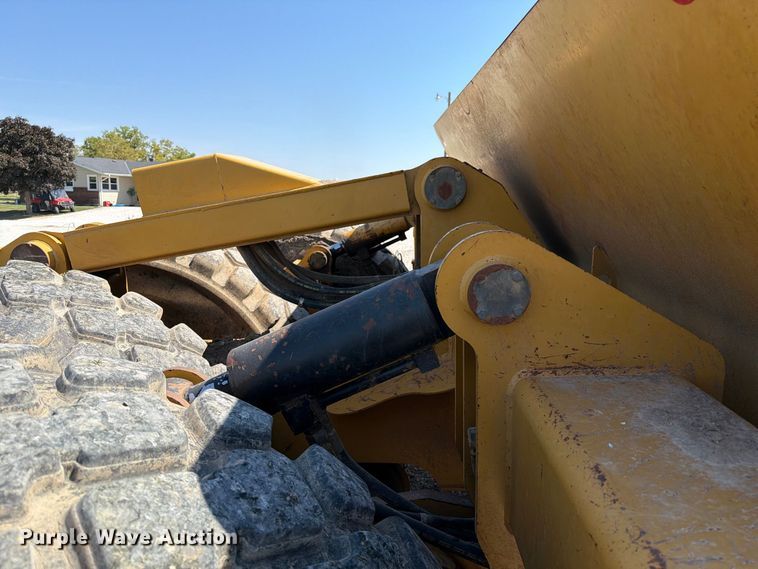 image for item DZ4706 2011 Caterpillar TS185 scraper