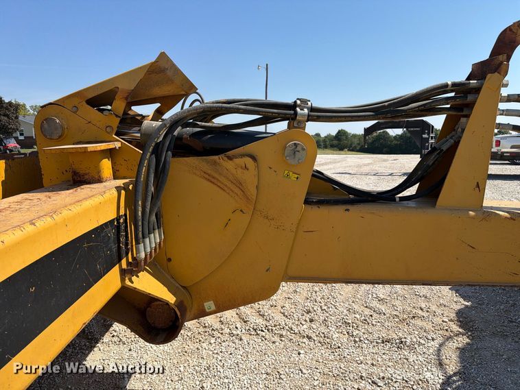 image for item DZ4706 2011 Caterpillar TS185 scraper