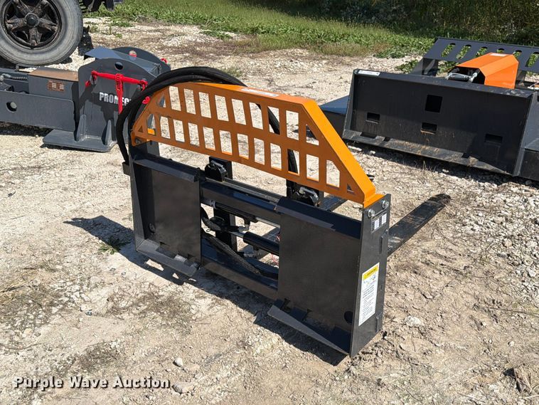 image for item DZ4902 2026 LandHonor HPF-11-3000G skid steer forks