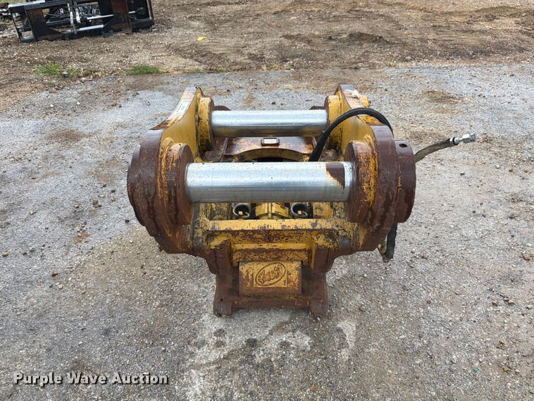 image for item DZ4928 Geith quick coupler