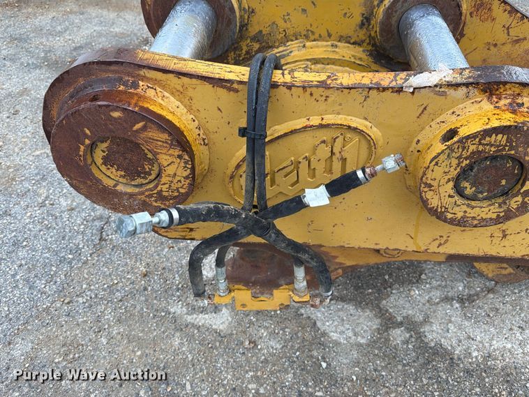 image for item DZ4928 Geith quick coupler