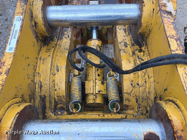 image for item DZ4928 Geith quick coupler