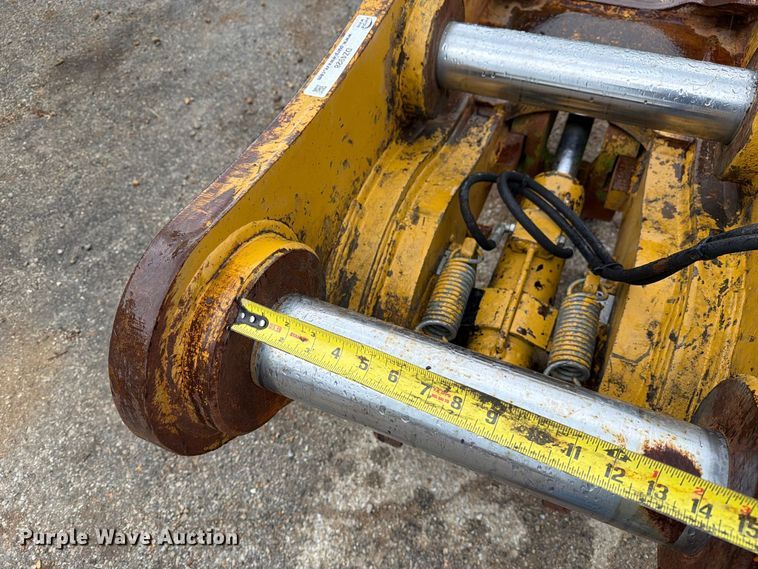 image for item DZ4928 Geith quick coupler