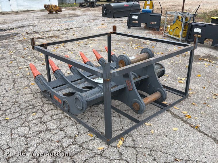 image for item DZ4931 2026 KJ AMK36 excavator rake