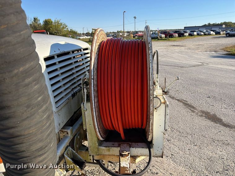 image for item DZ4937 1991 International 4900 sewer jetter truck