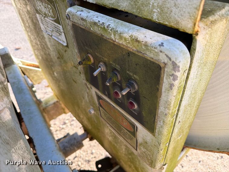 image for item DZ4937 1991 International 4900 sewer jetter truck