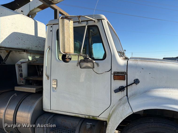 image for item DZ4937 1991 International 4900 sewer jetter truck