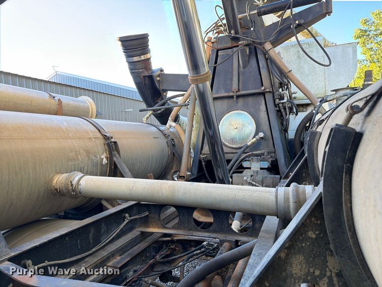 image for item DZ4937 1991 International 4900 sewer jetter truck