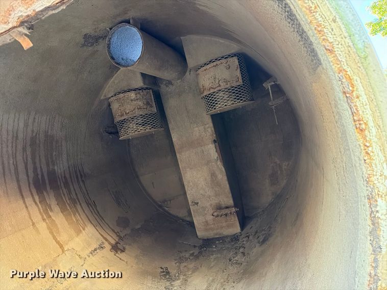 image for item DZ4937 1991 International 4900 sewer jetter truck
