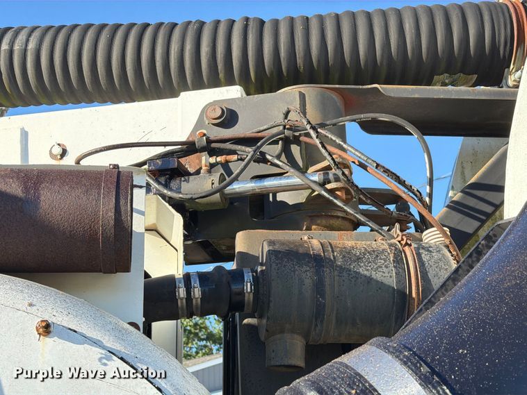 image for item DZ4937 1991 International 4900 sewer jetter truck