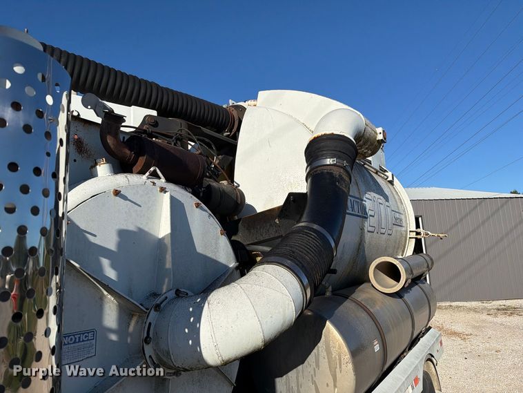 image for item DZ4937 1991 International 4900 sewer jetter truck