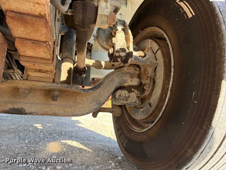 image for item DZ4937 1991 International 4900 sewer jetter truck