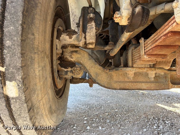image for item DZ4937 1991 International 4900 sewer jetter truck