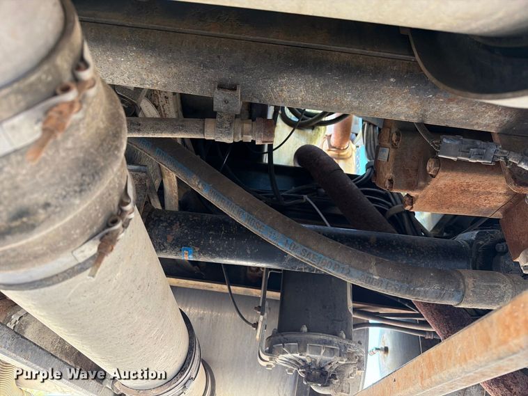 image for item DZ4937 1991 International 4900 sewer jetter truck