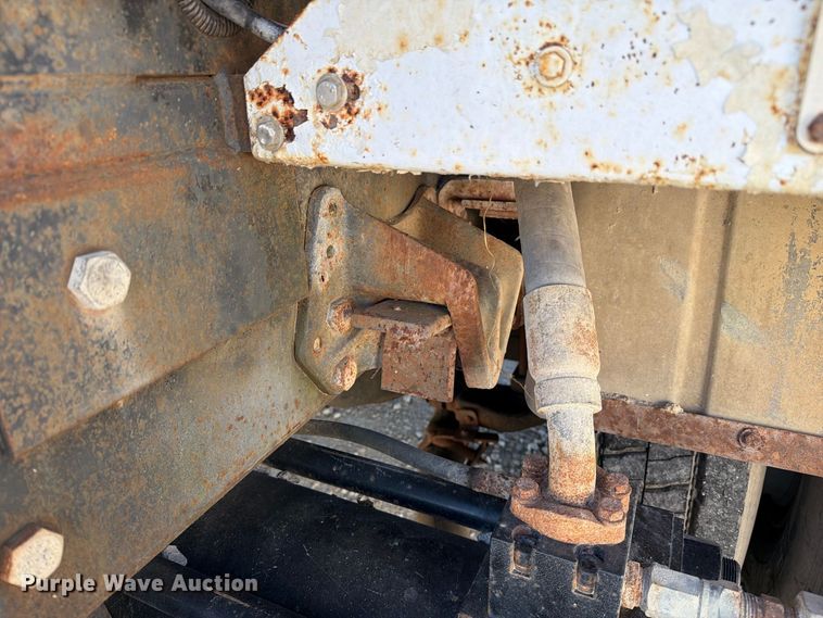 image for item DZ4937 1991 International 4900 sewer jetter truck