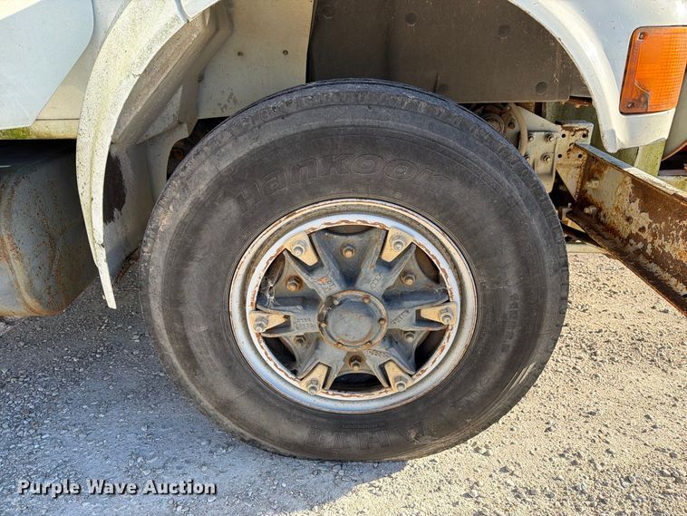 image for item DZ4937 1991 International 4900 sewer jetter truck