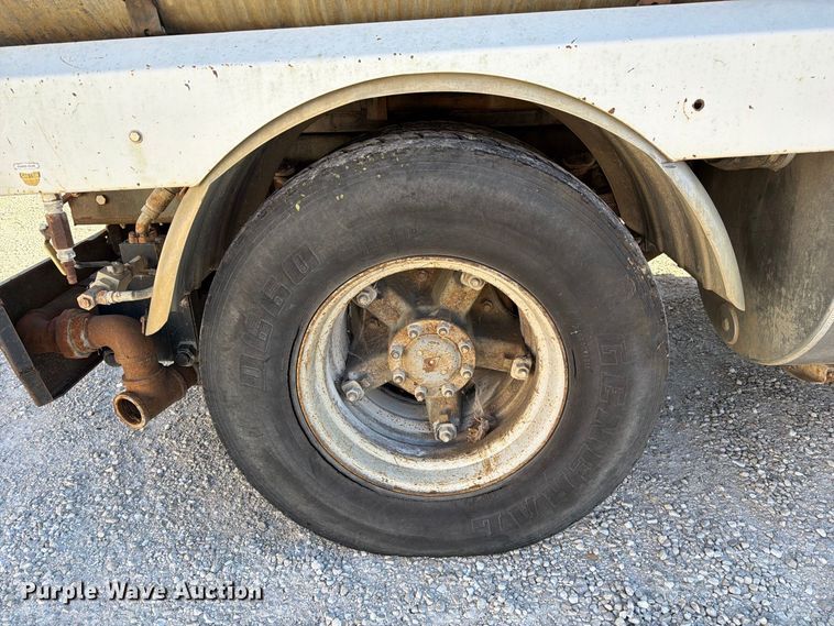 image for item DZ4937 1991 International 4900 sewer jetter truck