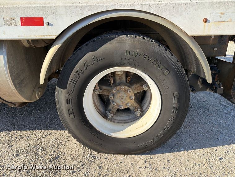 image for item DZ4937 1991 International 4900 sewer jetter truck