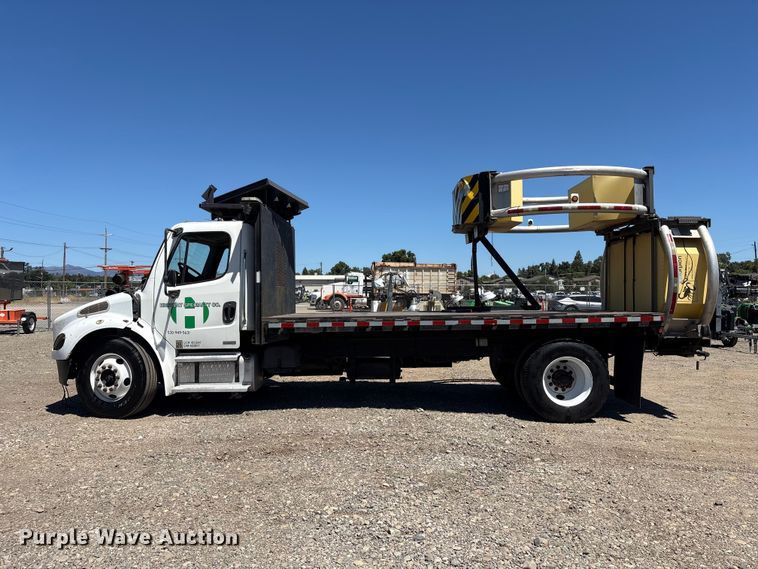 image for item EA0004 2005 Freightliner Business Class M2 flatbed truck with crash attenuator