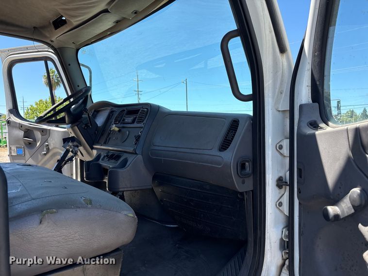 image for item EA0004 2005 Freightliner Business Class M2 flatbed truck with crash attenuator