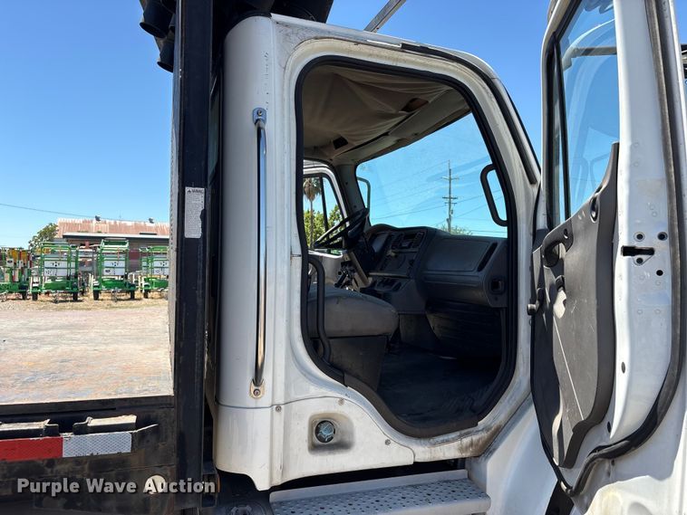 image for item EA0004 2005 Freightliner Business Class M2 flatbed truck with crash attenuator