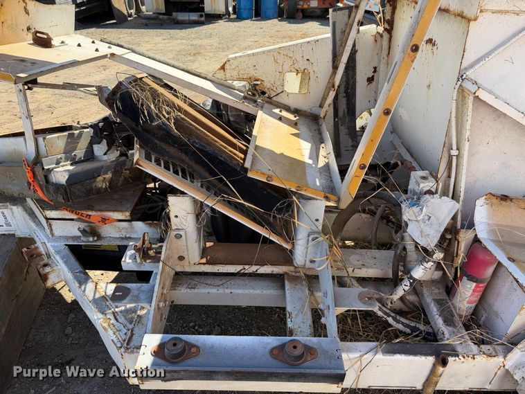 image for item EA0049 2005 Bandit 1590 wood chipper