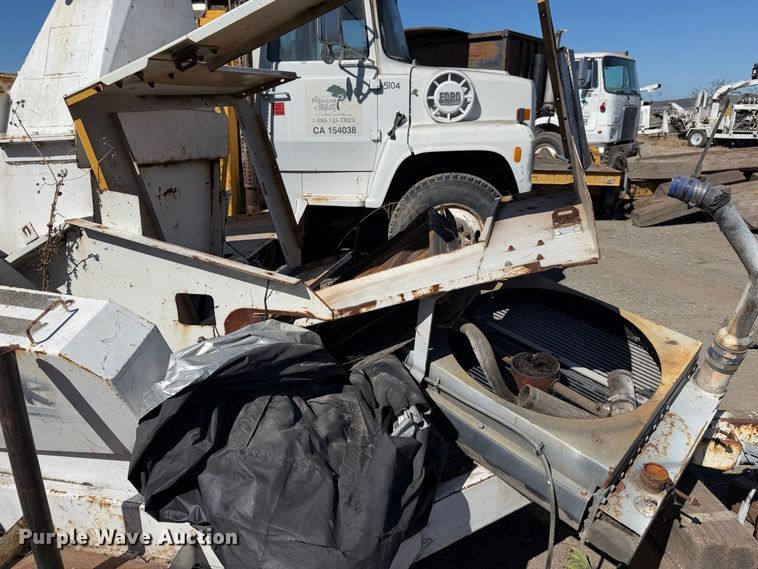 image for item EA0049 2005 Bandit 1590 wood chipper