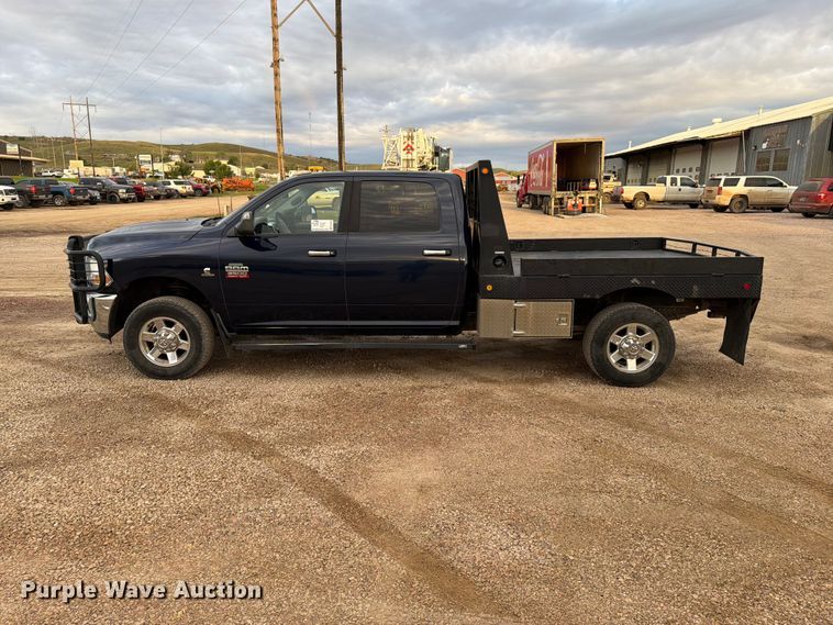 image for item EA0568 2012 Dodge Ram 3500 Crew Cab flatbed pickup truck
