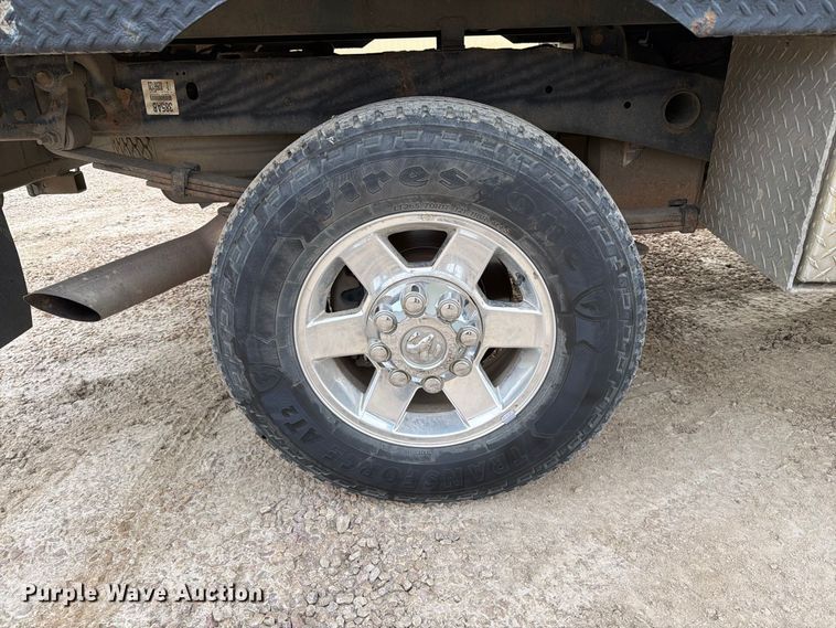 image for item EA0568 2012 Dodge Ram 3500 Crew Cab flatbed pickup truck
