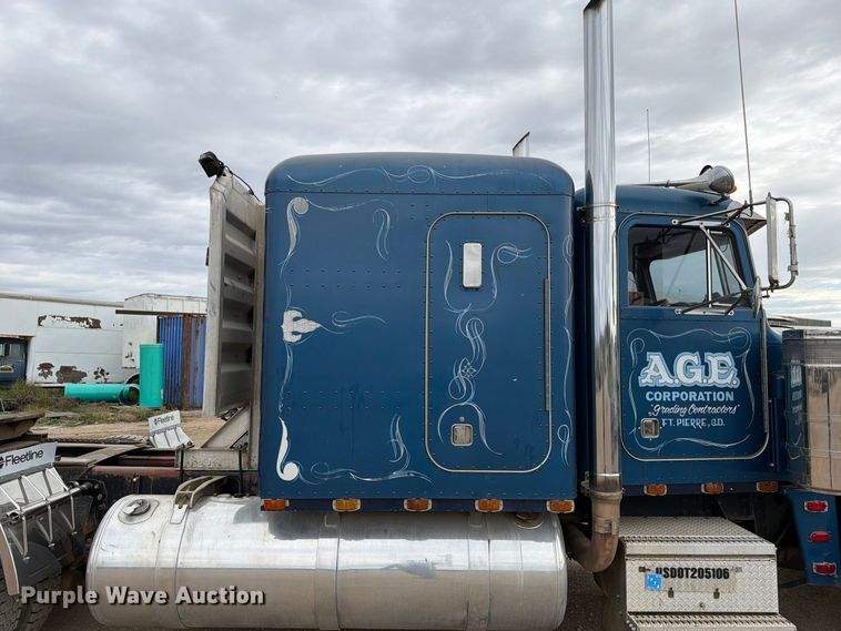image for item EA0573 1984 Peterbilt 359 semi truck