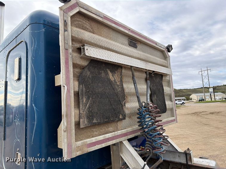 image for item EA0573 1984 Peterbilt 359 semi truck