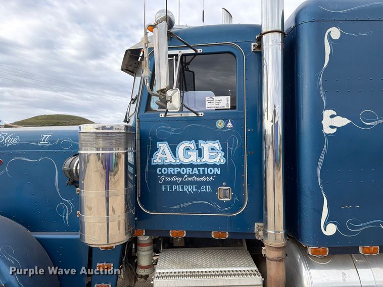 image for item EA0573 1984 Peterbilt 359 semi truck