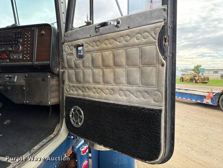 image for item EA0573 1984 Peterbilt 359 semi truck