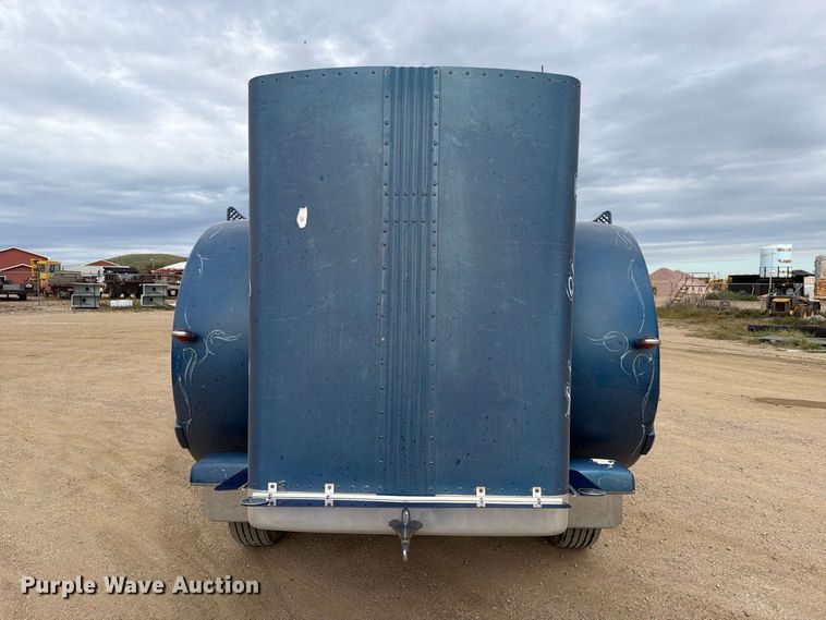 image for item EA0573 1984 Peterbilt 359 semi truck