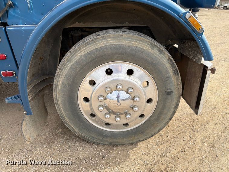 image for item EA0573 1984 Peterbilt 359 semi truck