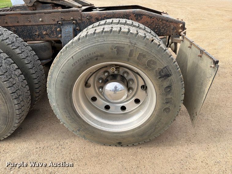 image for item EA0573 1984 Peterbilt 359 semi truck