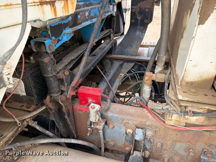 image for item EA0576 1989 Freightliner Conventional water truck