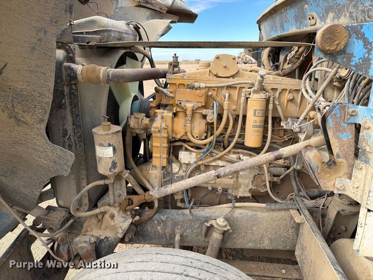 image for item EA0576 1989 Freightliner Conventional water truck