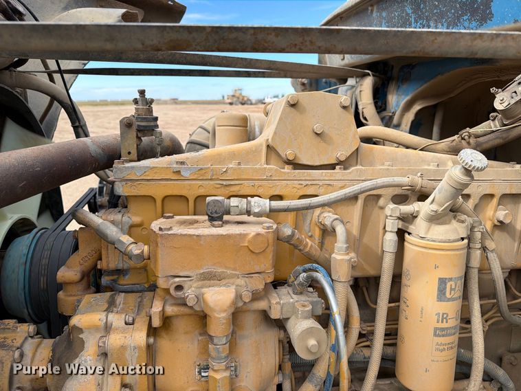 image for item EA0576 1989 Freightliner Conventional water truck